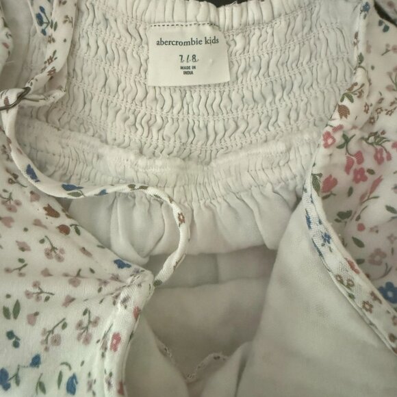 Abercrombie Kids Fit & Flare Dress White Floral - Size 7-8 - Preloved - Picture 5 of 10